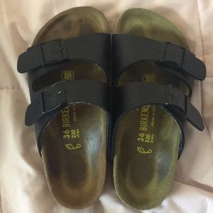 Black Birkenstock’s!!!